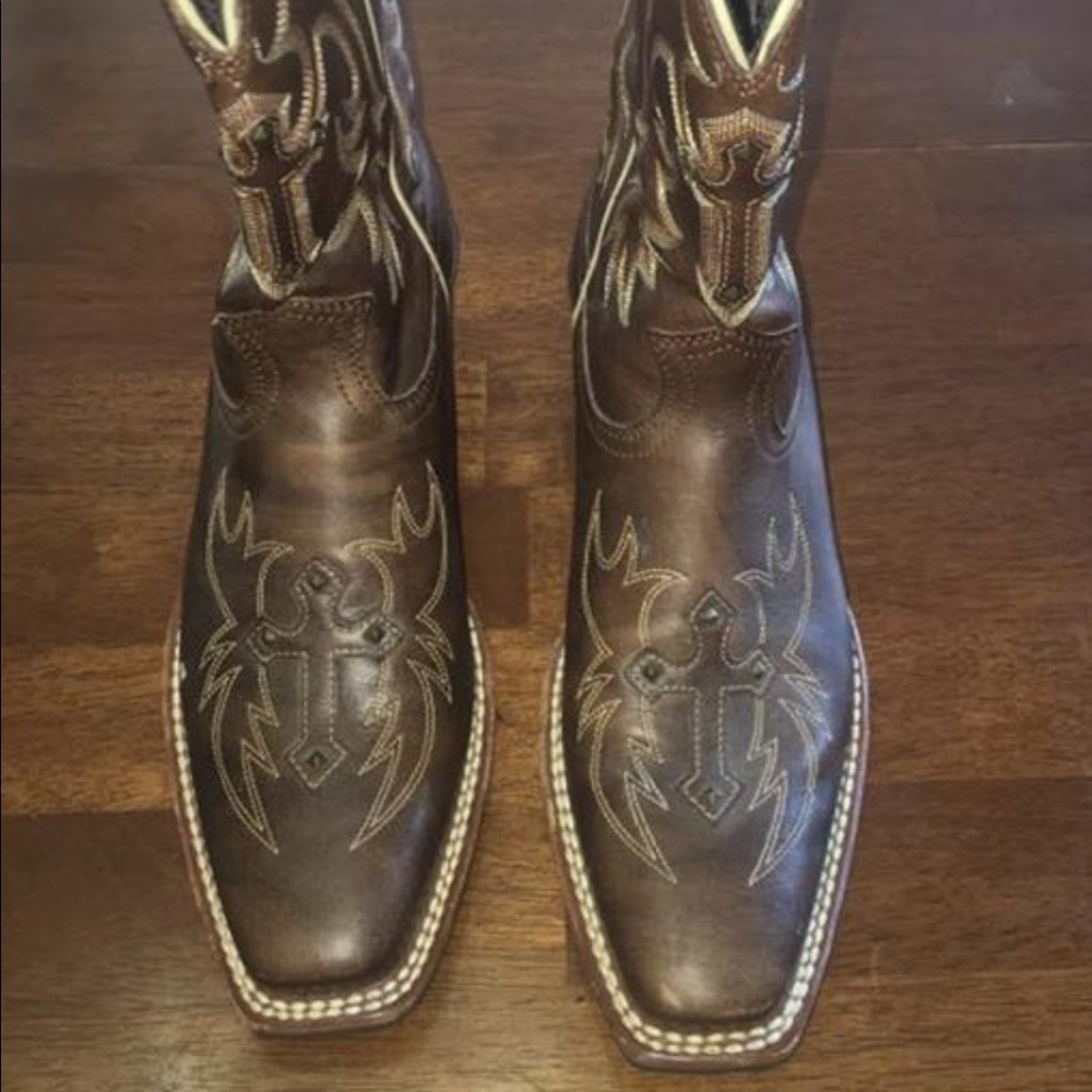Ariat women's boots 7.5