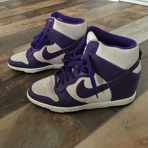 PRICE DROP! Nike Dunk Sky Hi - Women's || Size 9