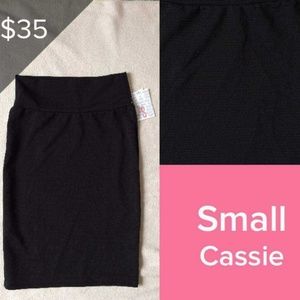 LulaRoe Small Cassie Skirt