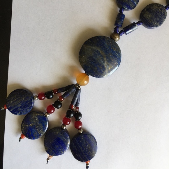 Beautiful real stone necklace - Picture 5 of 8