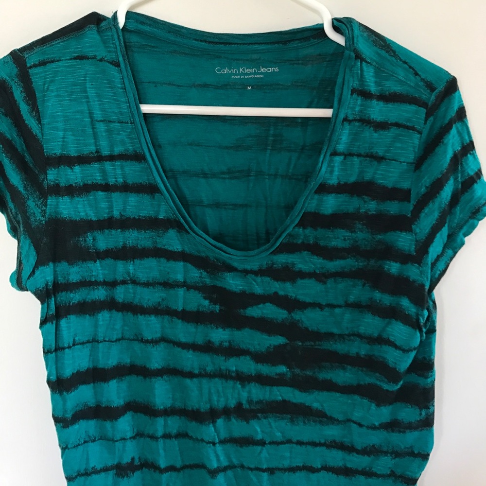 Calvin Klein green & black striped tshirt