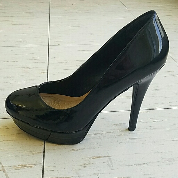 Black heels - Picture 2 of 5