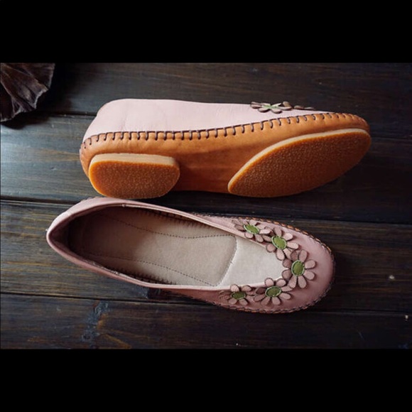Just in Handmade leather shoes with flowers - Picture 4 of 8