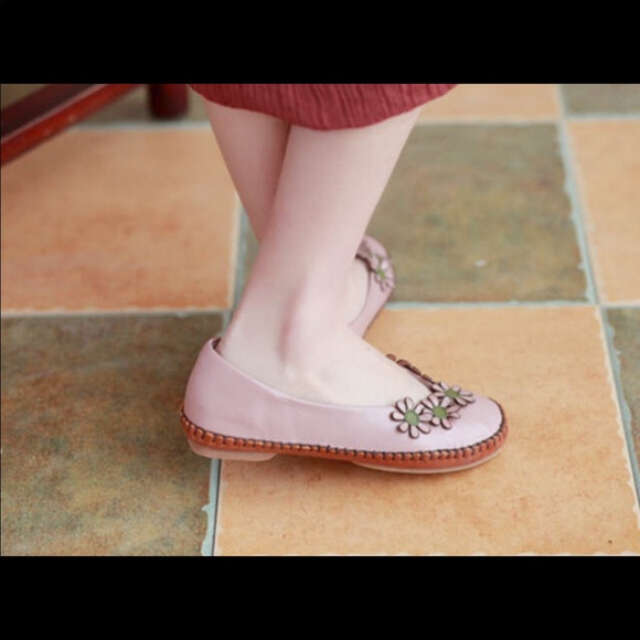 Just in Handmade leather shoes with flowers - Picture 5 of 8
