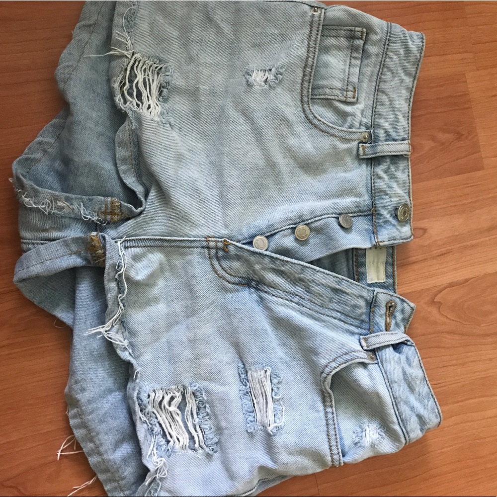 Brandy Melville high waisted button up shorts