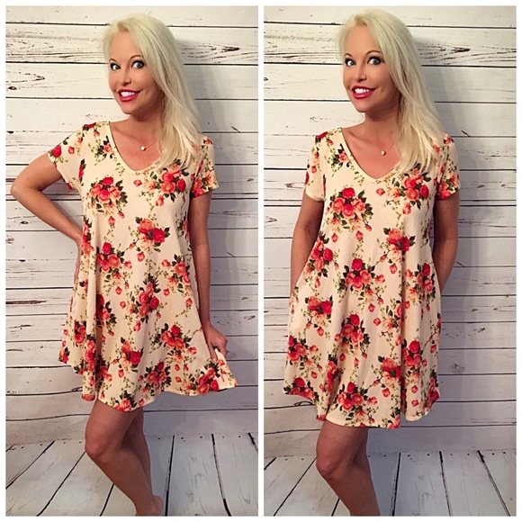Floral cross back swing pocket dress! LAST ONE - Picture 2 of 2