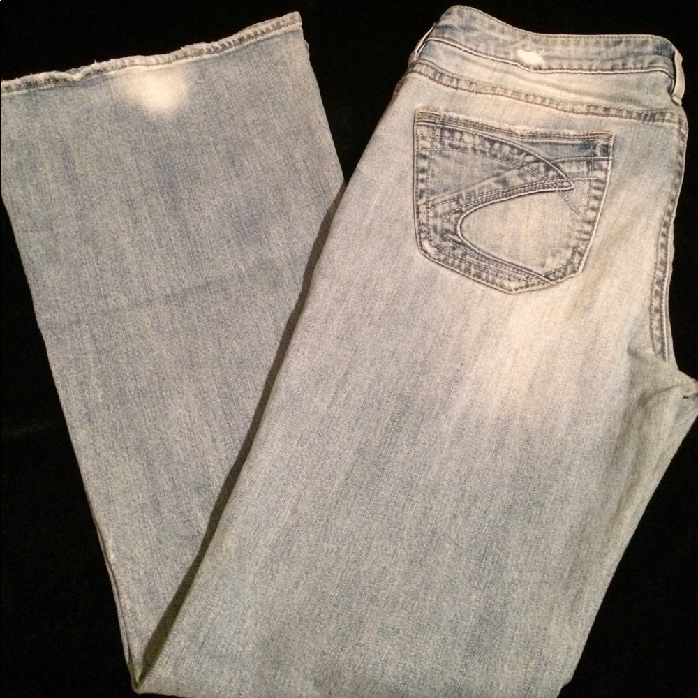 ❤️ Silver Jeans 34 x 33 Eden flares ❤️