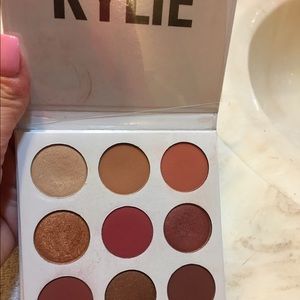Kylie Cosmetics the Burgundy palette