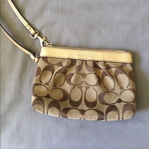 Coach Clutch 🔥🔥