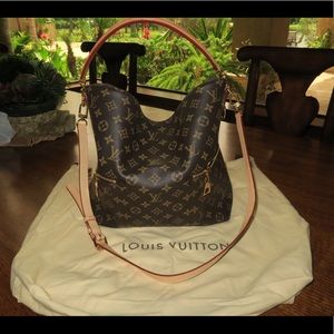 Louis Vuitton Mélie Hobo Bag