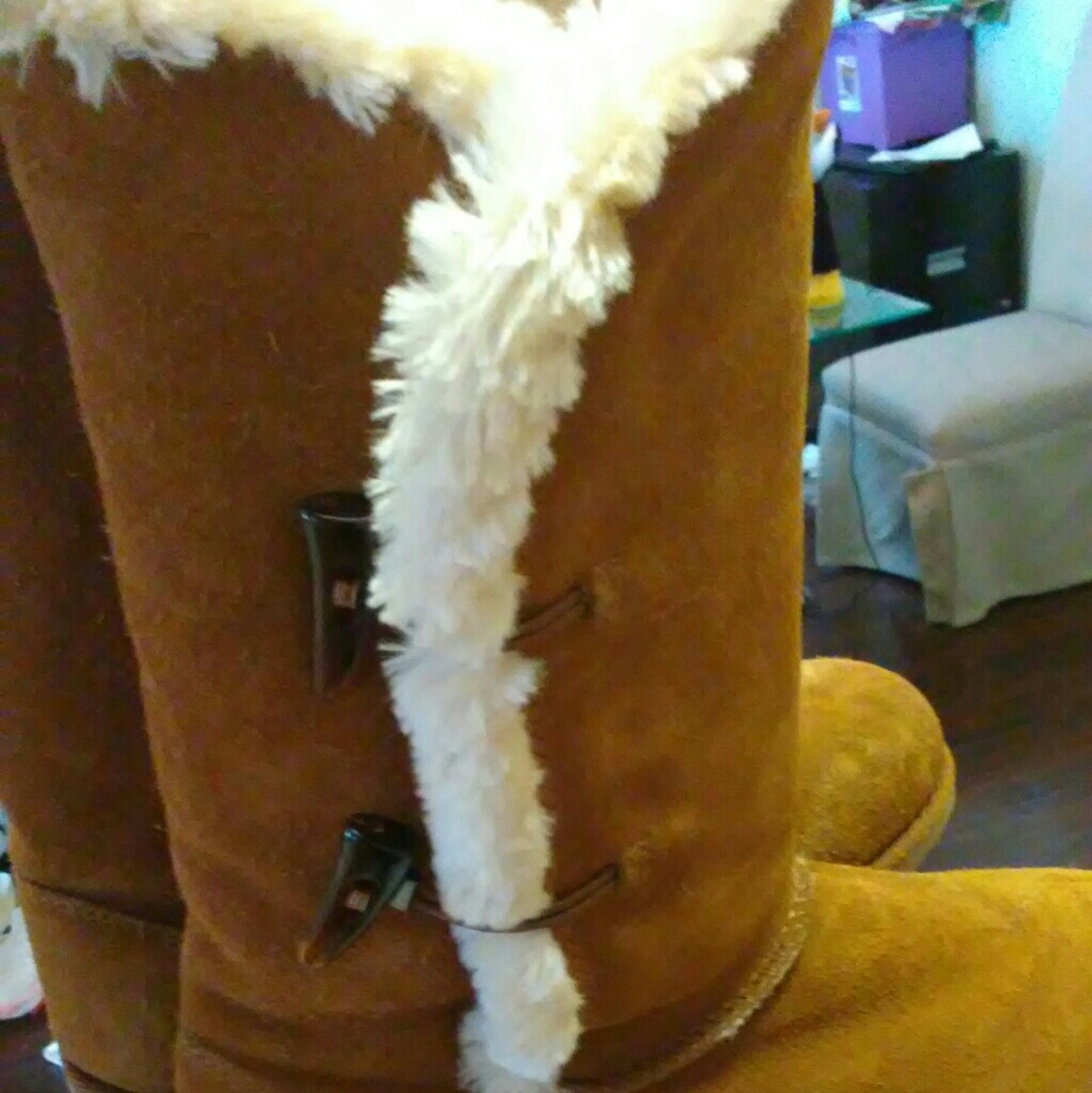 Suede with fox fur lining
