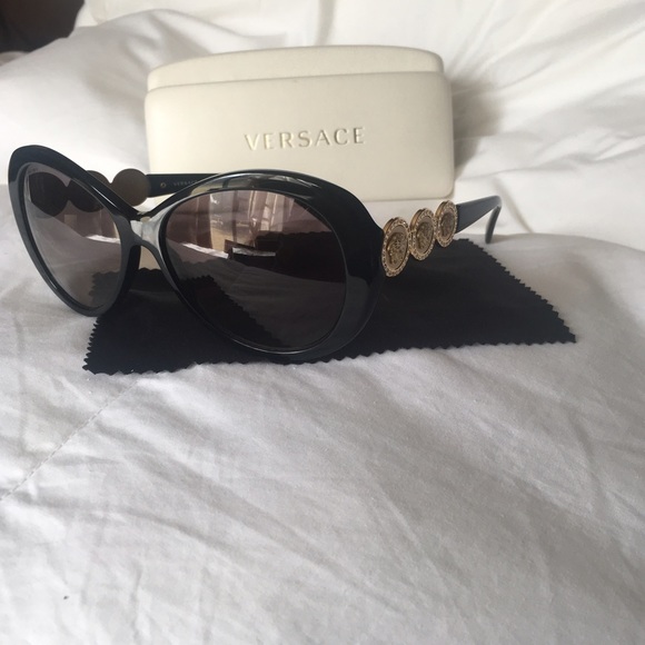 Versace Accessories - Versace Sunglasses