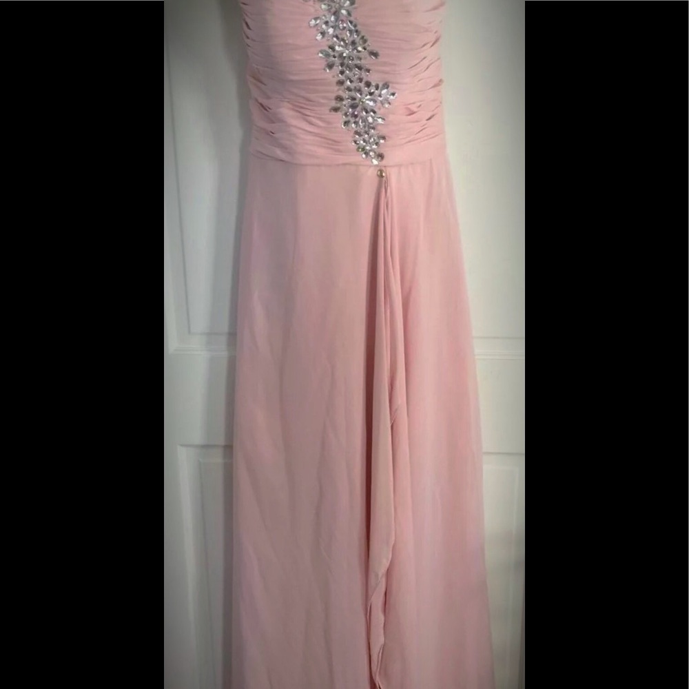 Gorgeous chiffon dress! Lightly worn once.