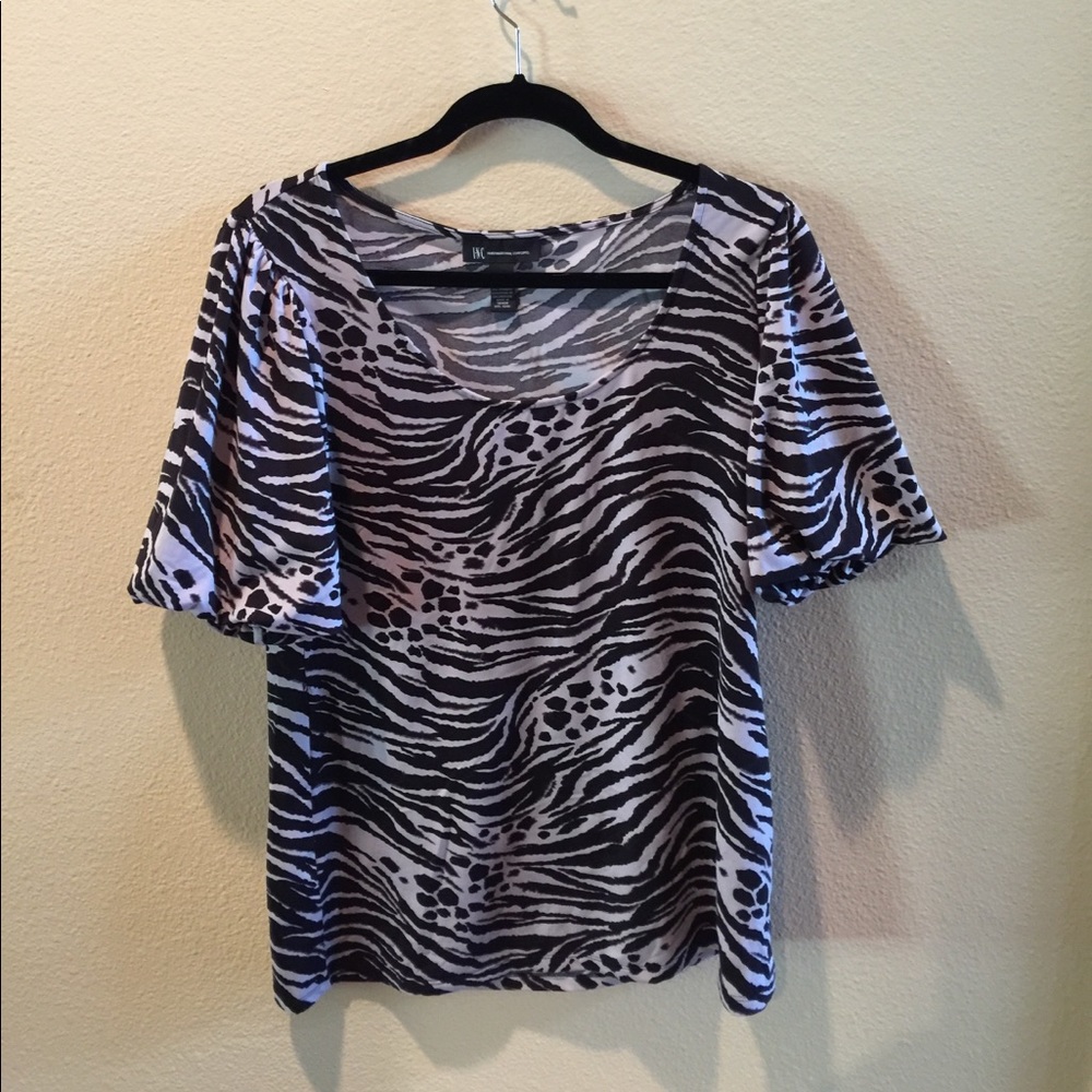 INC ZEBRA PRINT Top W Bell sleeves 8% Spandex SZ L