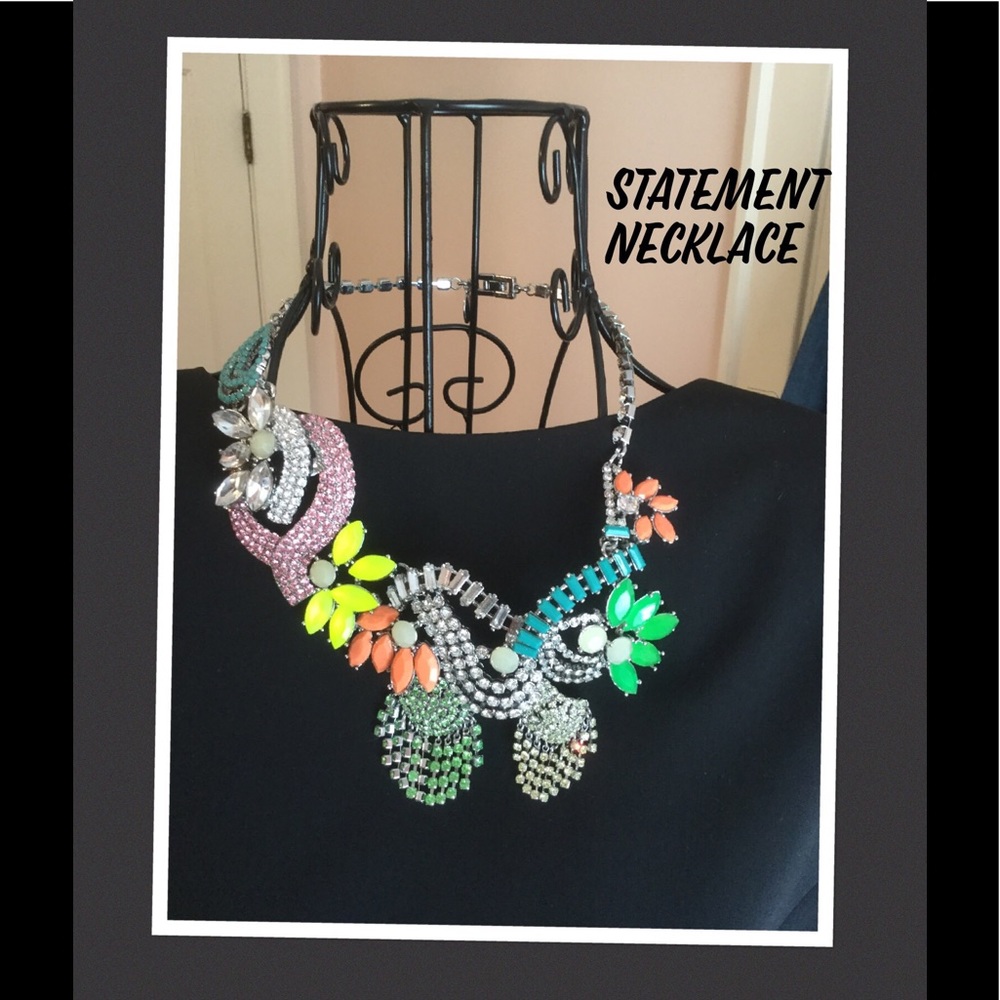 Ann Taylor Statement Necklace