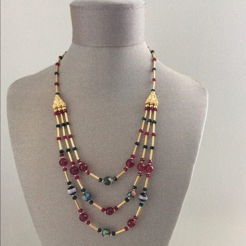 NEW!!! Beautiful layered necklace