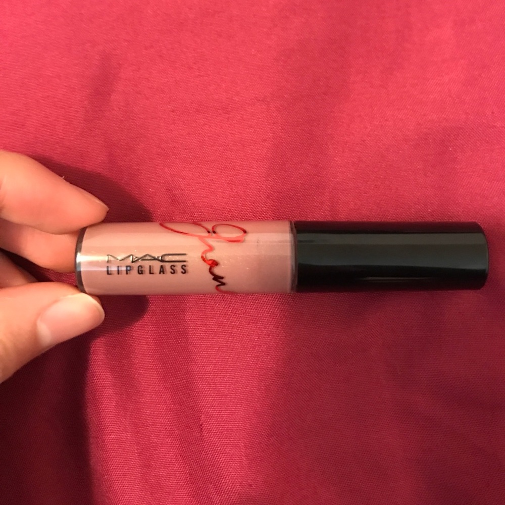 Mac lipglass x Ariana grande