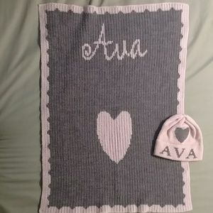 Butterscotch Blankees baby blanket and hat - Ava