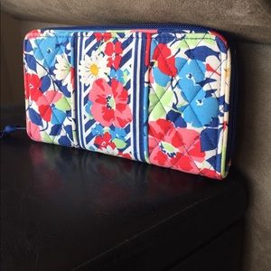 Vera Bradley Accordion Wallet