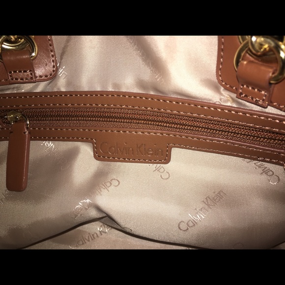 Purse/Pocketbook/Handbag/Tote - Picture 2 of 2