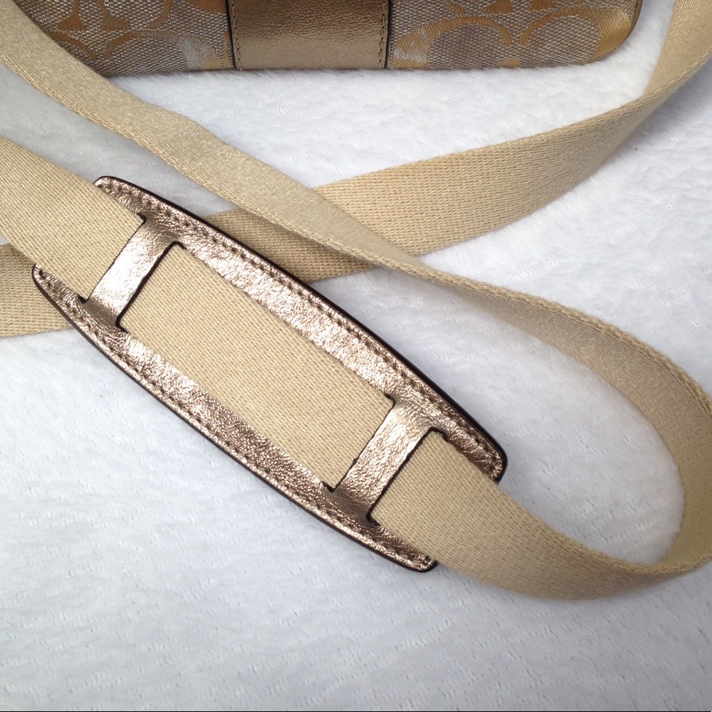 SOLD ~ Rare Coach Julia Patina Sign Golden swingpack EUC - Picture 5 of 8