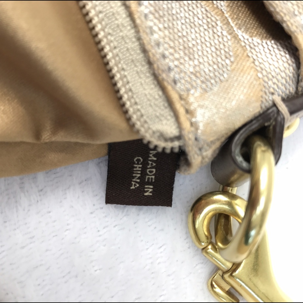 SOLD ~ Rare Coach Julia Patina Sign Golden swingpack EUC - Picture 7 of 8