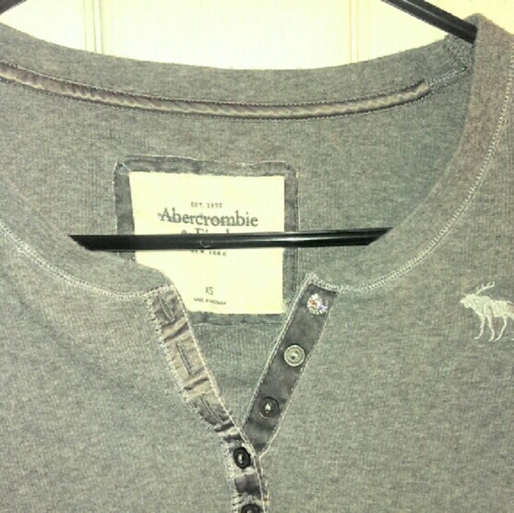 Abercrombie Xs grey long sleeve henley