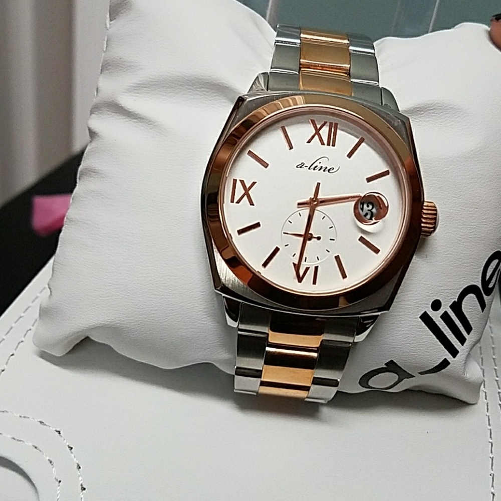 Watch - Picture 2 of 3