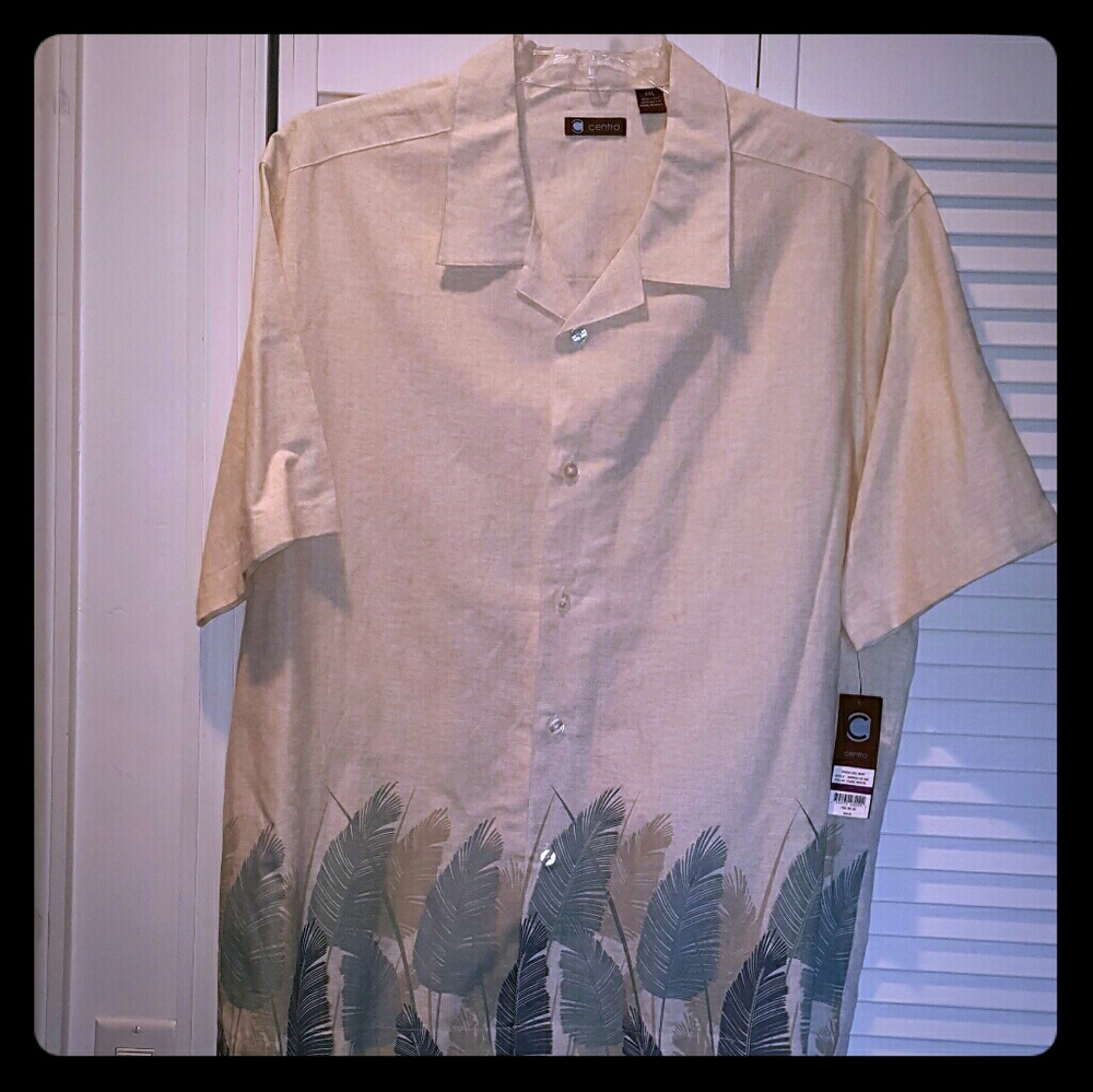 NWT - Men's Centro Short Sleeve Button Down