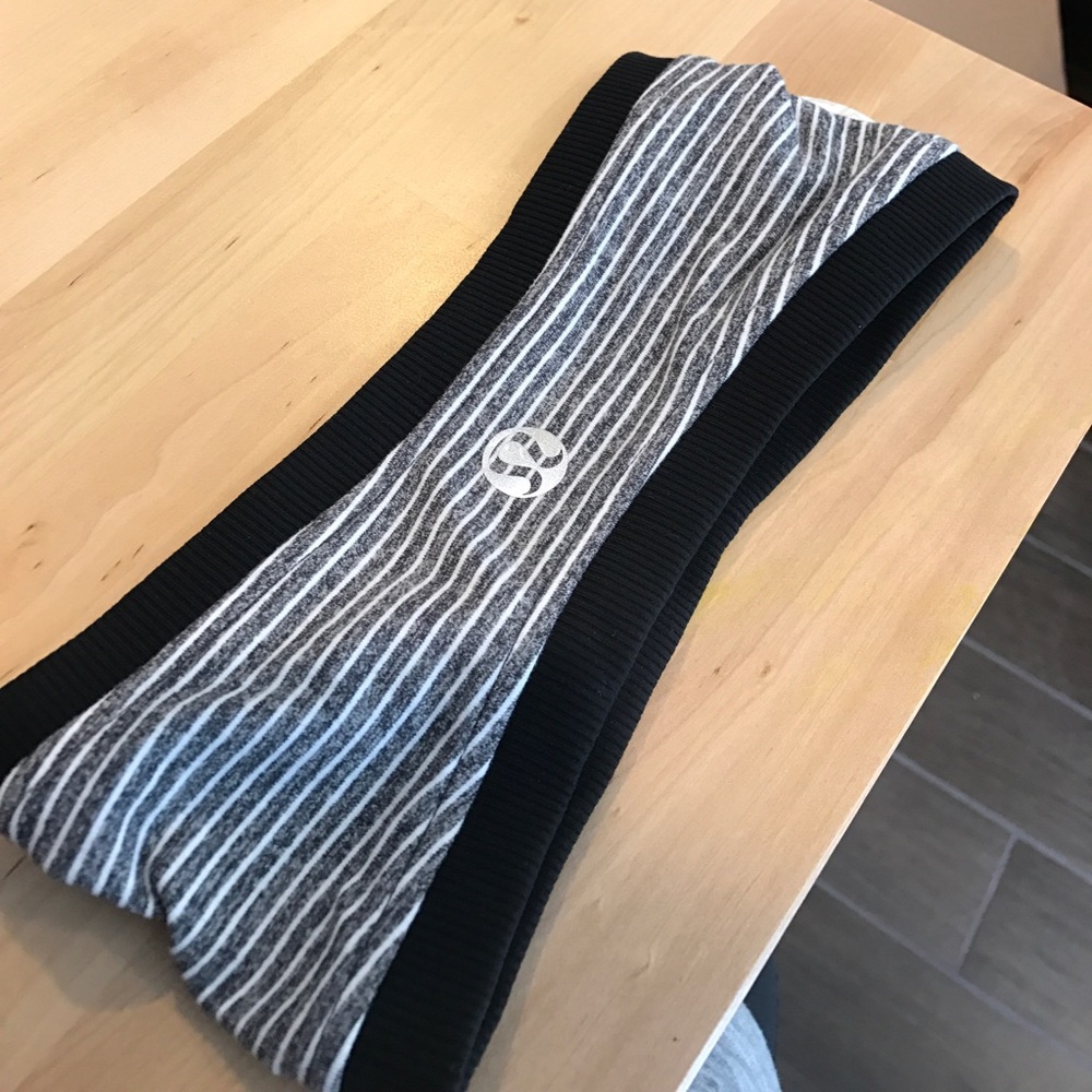 LULULEMON ATHLETICA ear warmer