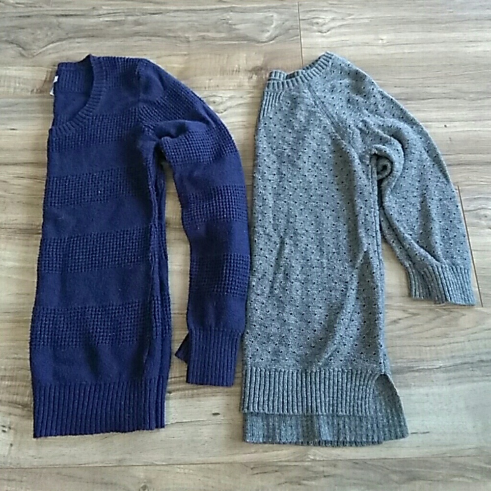 Bundle of 2 sweaters