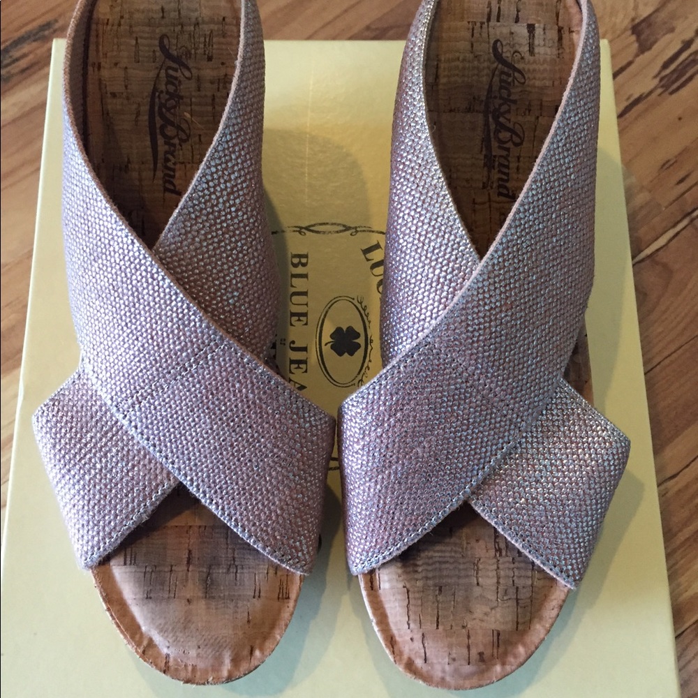 Lucky Brand Lk-Miller 2 wedge. Women's size 6.