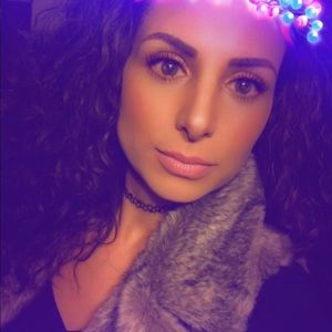 Meet your Posher, Denise