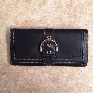 HOLIDAY SALE!!! Coach wallet