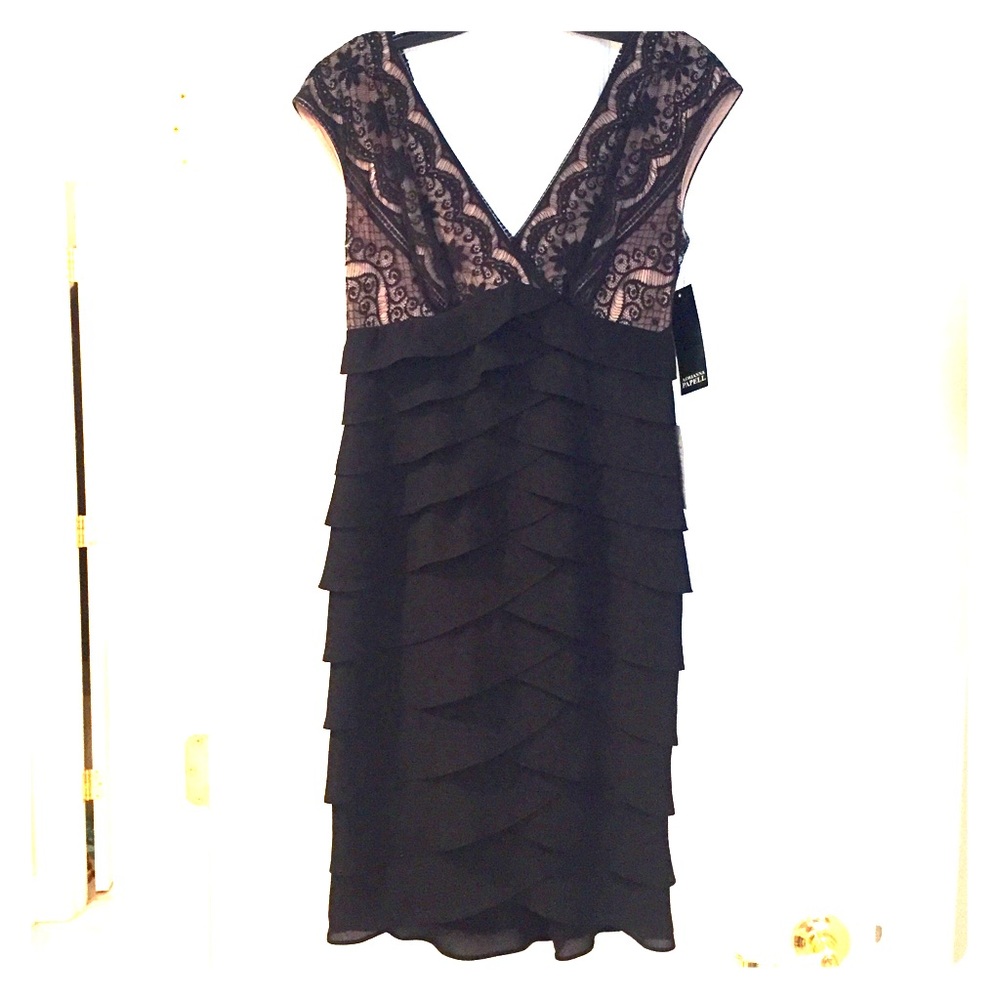 🎄SALE🎄 🆕Adrianna Papell dress Size 4