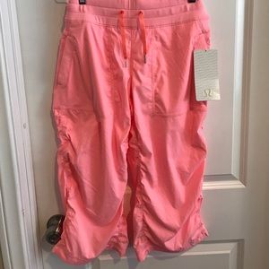 LULULEMON ATHLETICA cropped pants