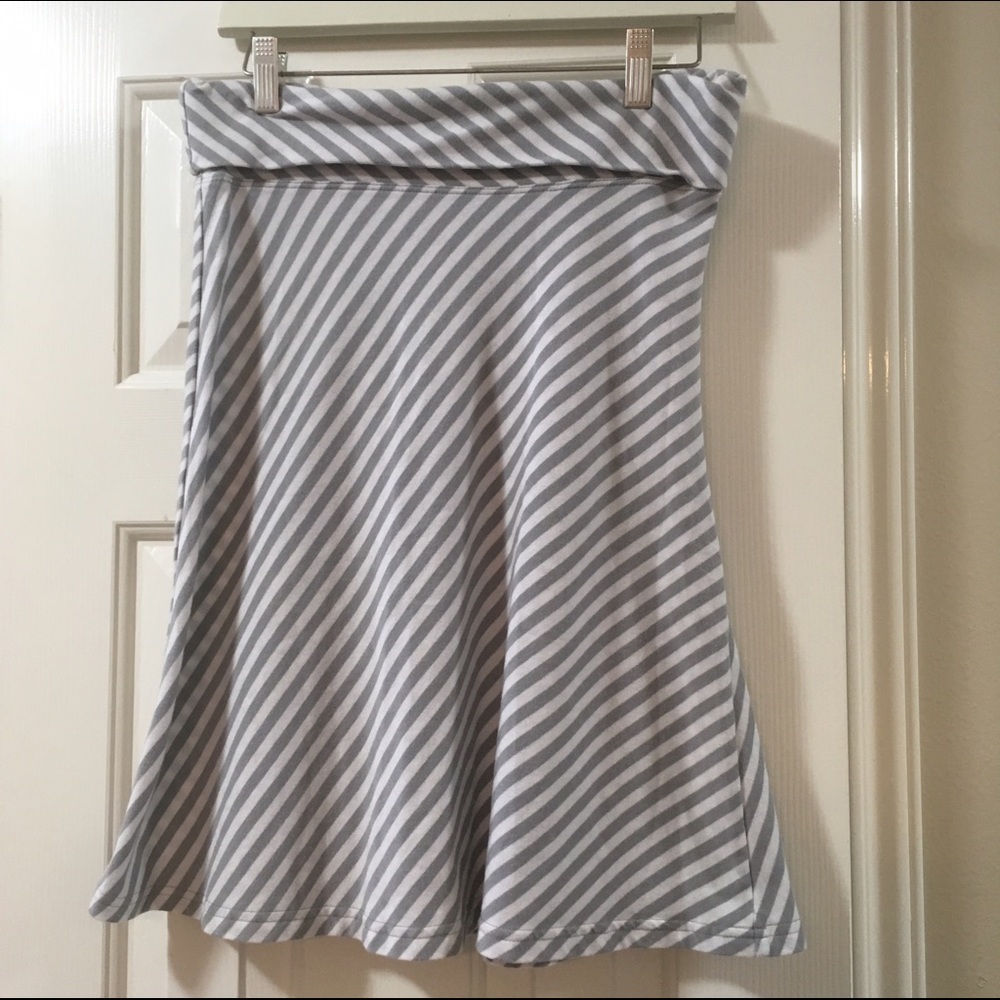 Gray and white striped knit skirt size small