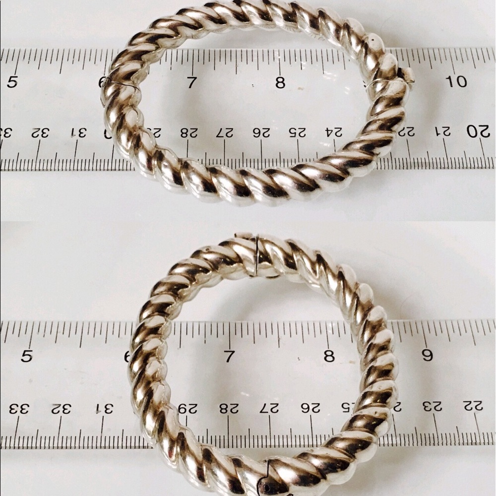 Tiffany & Co. Sterling Hinged Twist 10mm Bangle - Picture 8 of 8