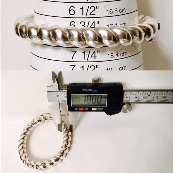 Tiffany & Co. Sterling Hinged Twist 10mm Bangle - Picture 6 of 8