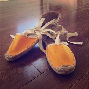 Soludos Marigold Classic Sandals