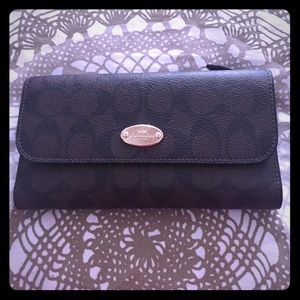 Coach trifold wallet