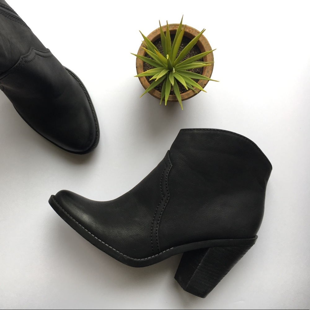 🎉Host Pick🎉 [DV8 by Dolce Vita] "Carling" Bootie