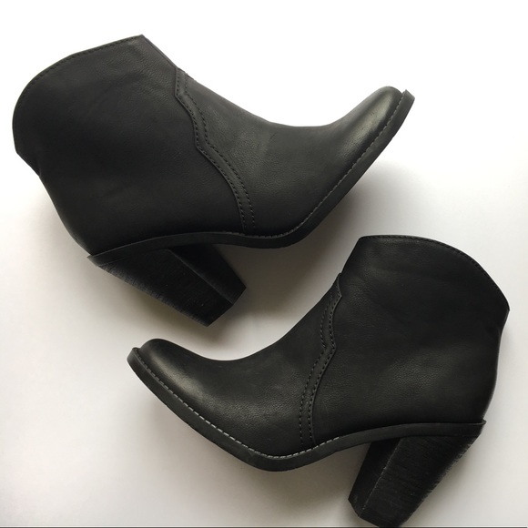 🎉Host Pick🎉 [DV8 by Dolce Vita] "Carling" Bootie - Picture 2 of 6