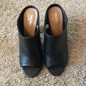 Black heeled sandals