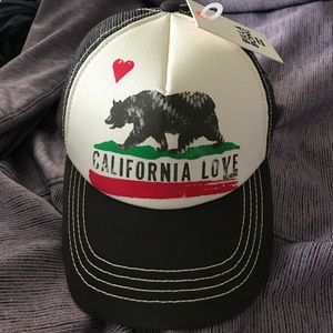 California love hat