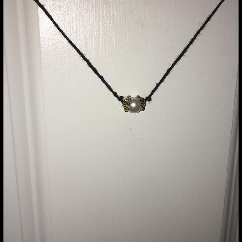 Pearl Chocker with gold flower spacers!