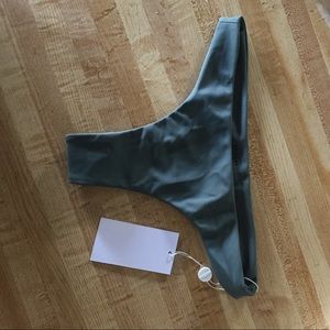 Mikoh Manoa Ultra Skimpy Bottom Size Large