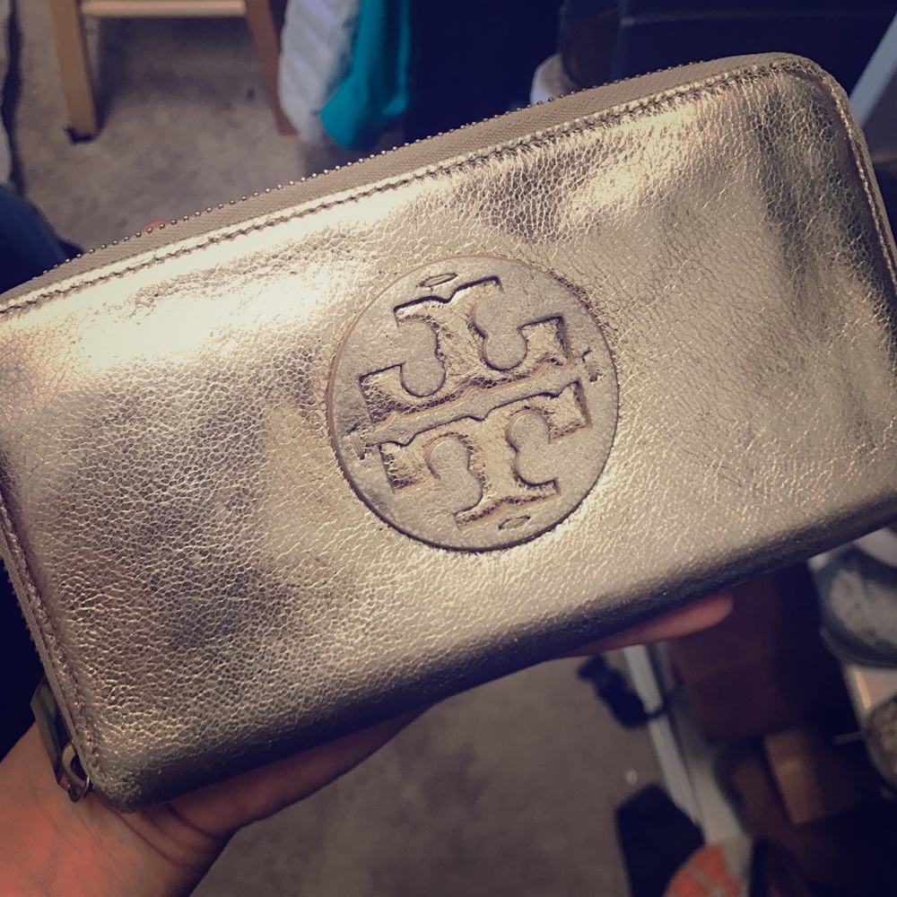 Tory Butch gold wallet-authentic