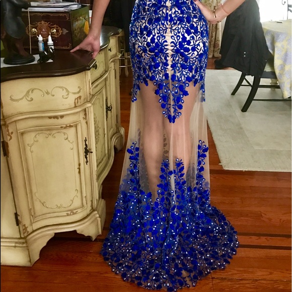 SHERRI HILL GOWN - Picture 2 of 4
