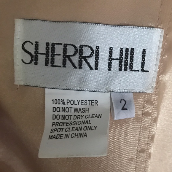 SHERRI HILL GOWN - Picture 4 of 4